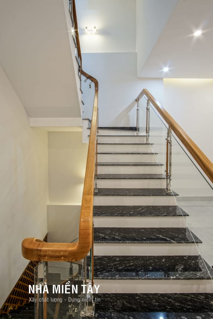 nhà phố 4 tầng hiện đại