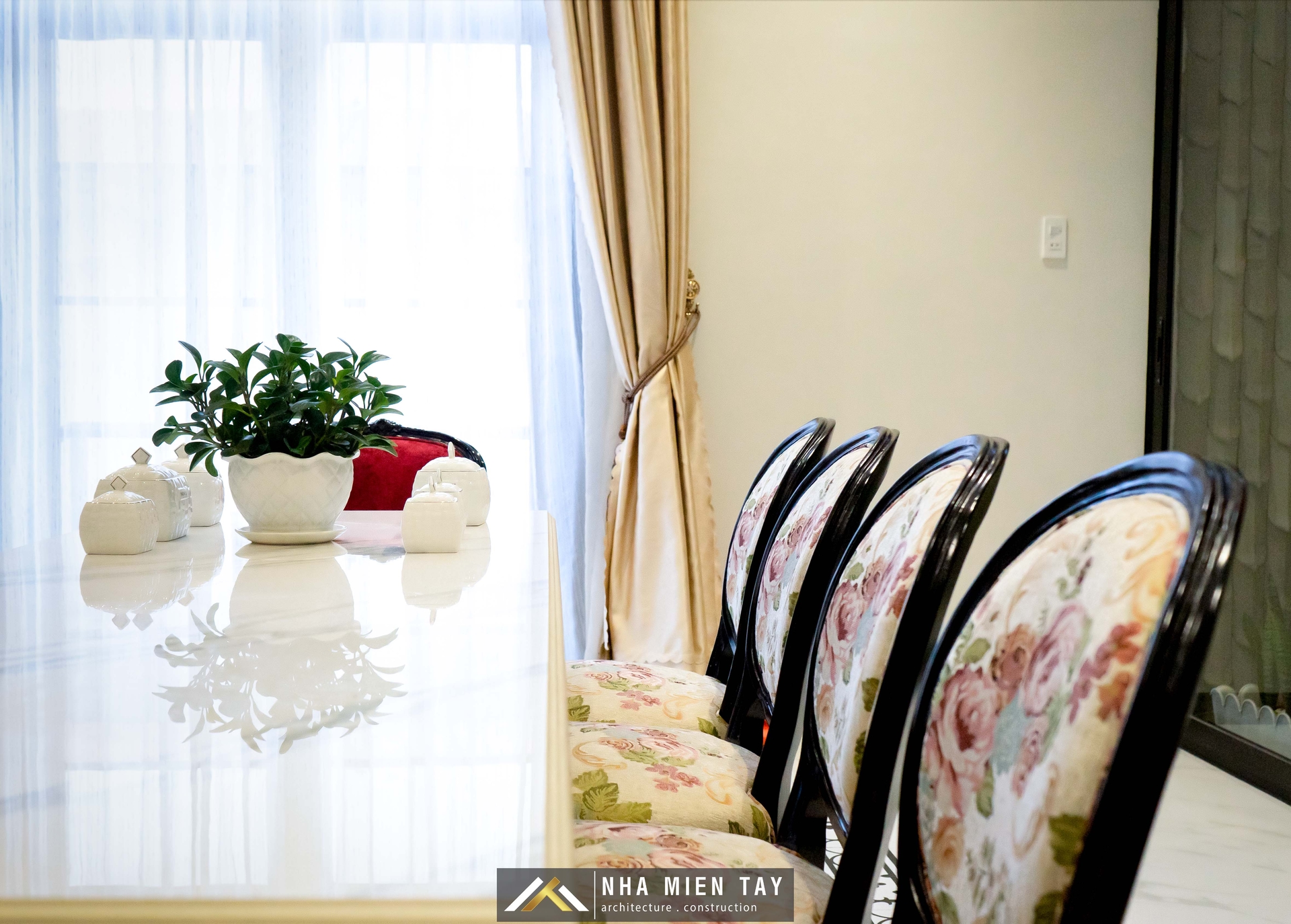 nhà phố phong cách indochine