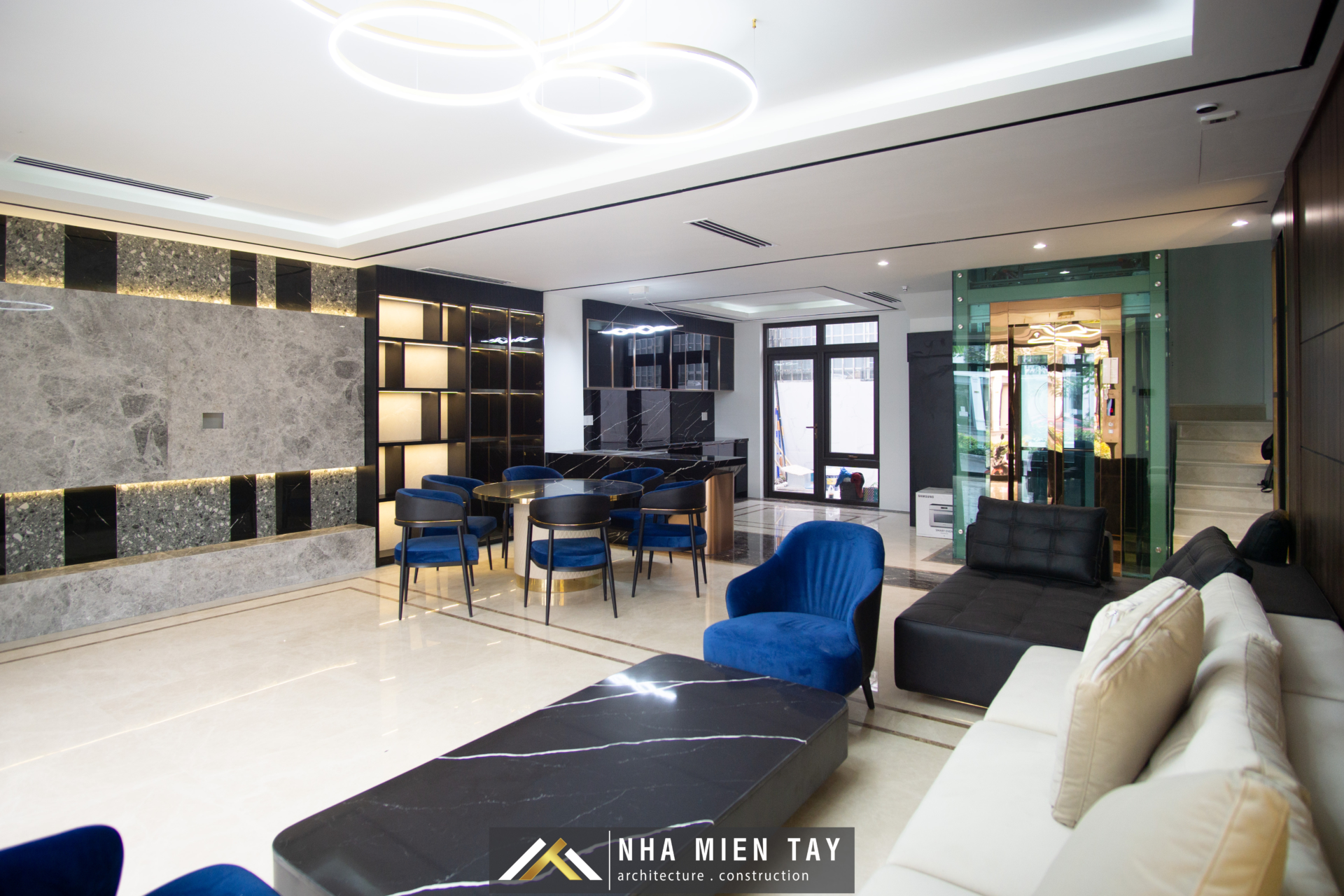 Nhà Miền Tây - Phòng khách Shophouse Vincom Xuân Khánh 5
