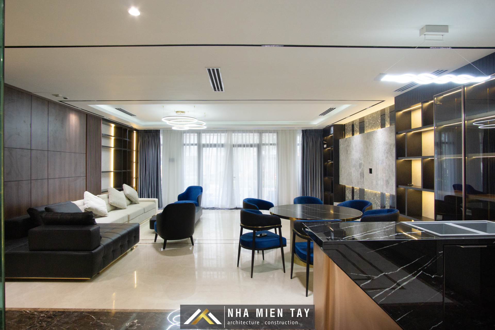 Nhà Miền Tây - Phòng khách Shophouse Vincom Xuân Khánh 12
